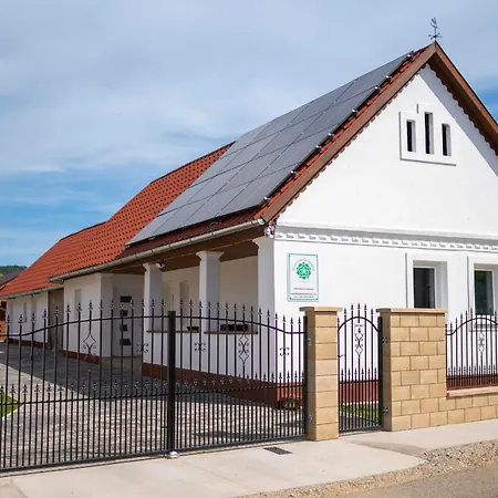 Kövirózsa * Cserepfalu